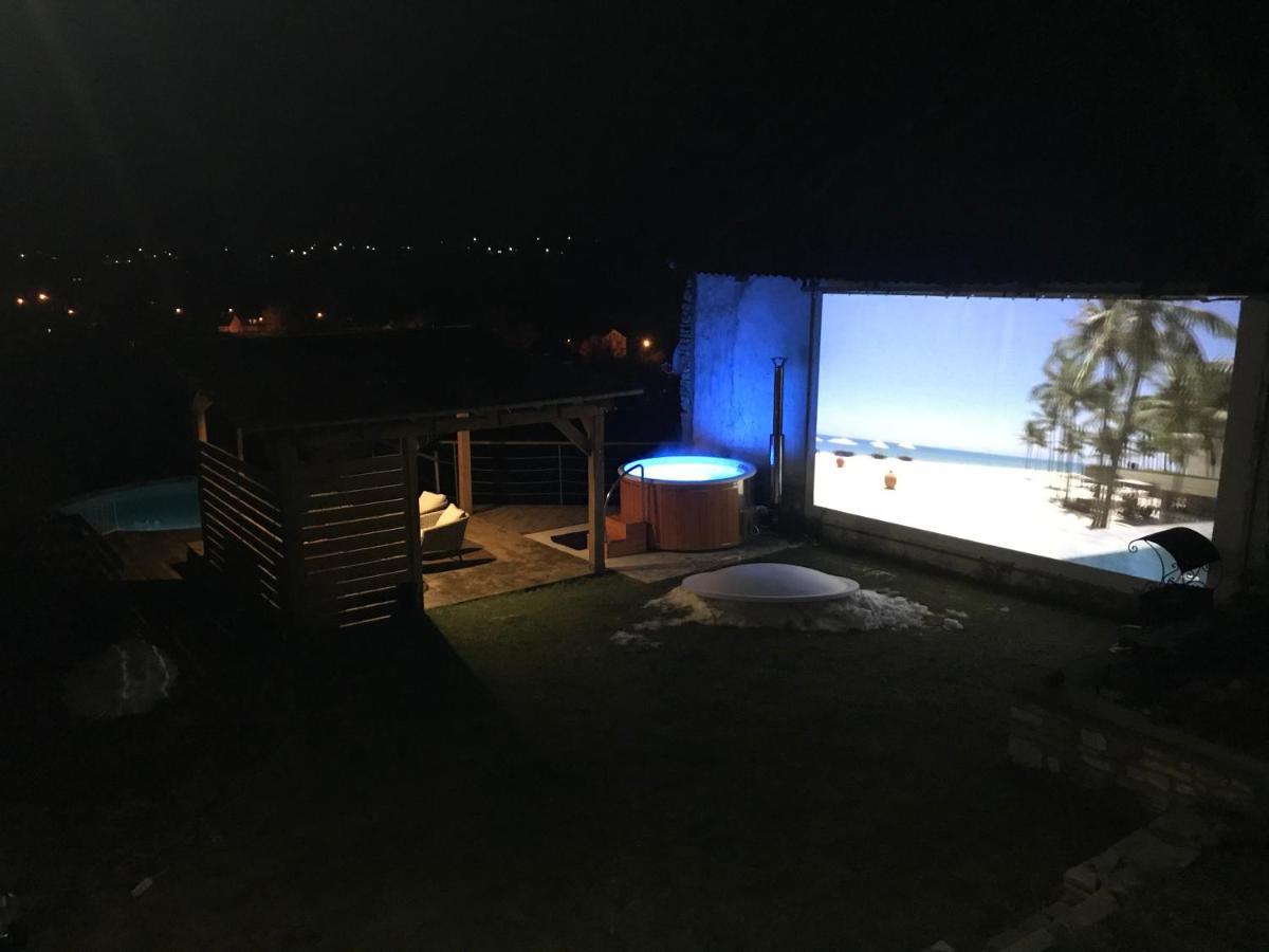 Tatsopus Villa Kamjanets-Podilskyj Exteriör bild
